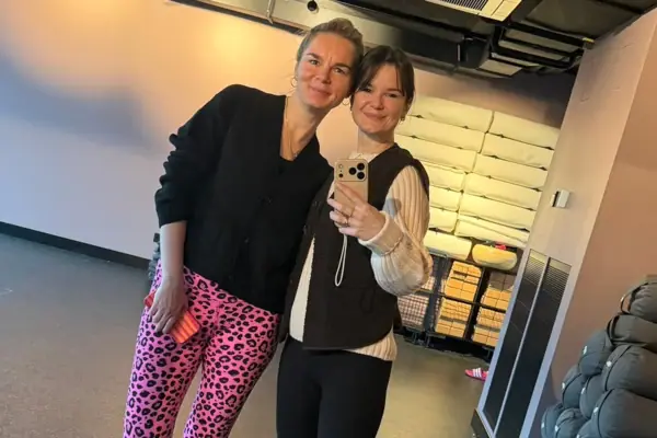 Mia und johanna Mia und johanna